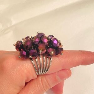 This is a Vera Wang size 6 or 6 1/2 size fashion ring